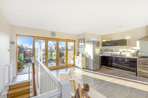 11 Western Lane, London, SW12 8JS