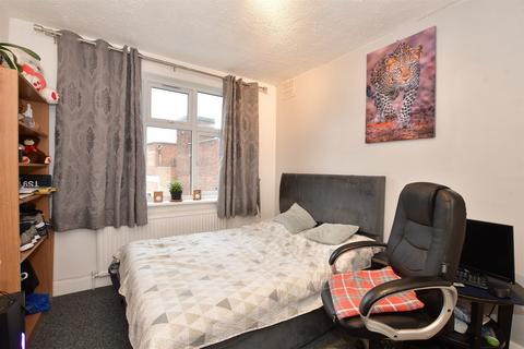 2a Sydney Road, Ilford, IG6 2ED