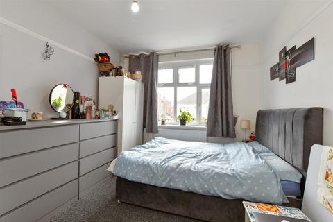 2 bedroom maisonette for sale, Sydney Road, Barkingside, Essex