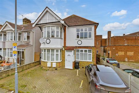 2 bedroom maisonette for sale, Sydney Road, Barkingside, Essex