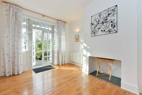 21 Ludlow Road, London, W5 1NX