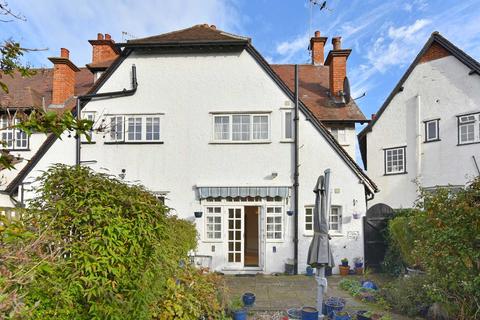 21 Ludlow Road, London, W5 1NX