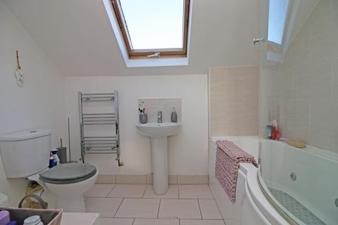 97f Beach Road, Thornton-cleveleys, FY5 1EW