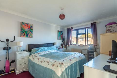2 Canada Close, Telscombe Cliffs, Peacehaven, BN10 7JH