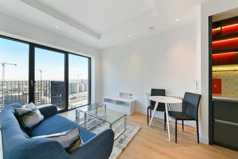 Studio to rent, Modena House, London City Island, London, E14