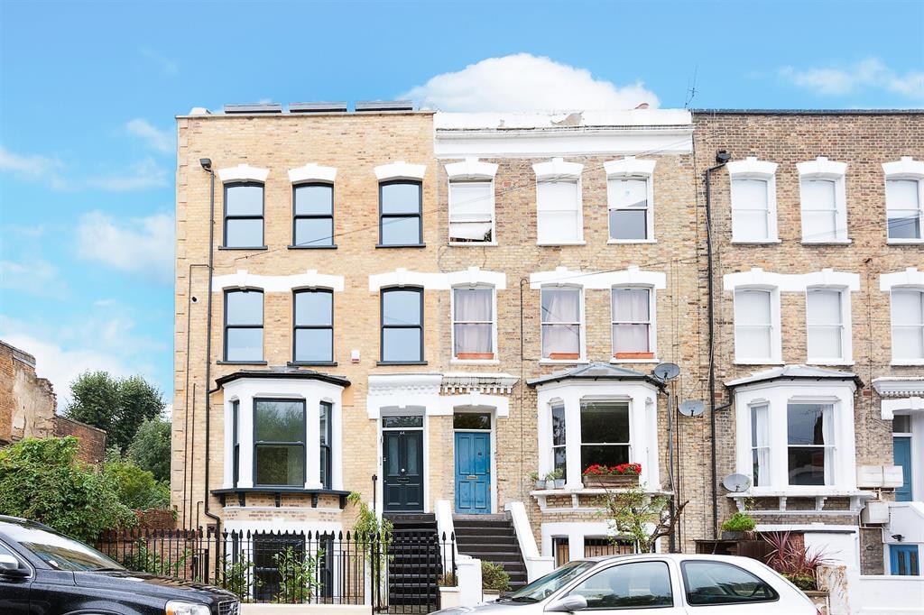 Springdale Road, London, N16 2 bed flat £1,729 pcm (£399 pw)