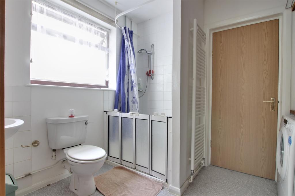 Annex/shower