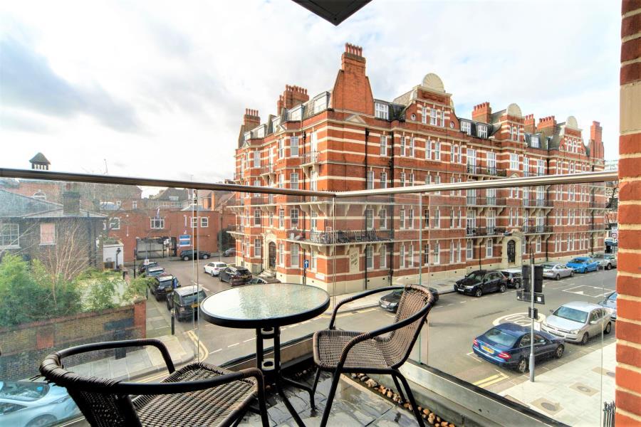 Avonmore Road, West Kensington, London, W14 1 bed apartment £780,000