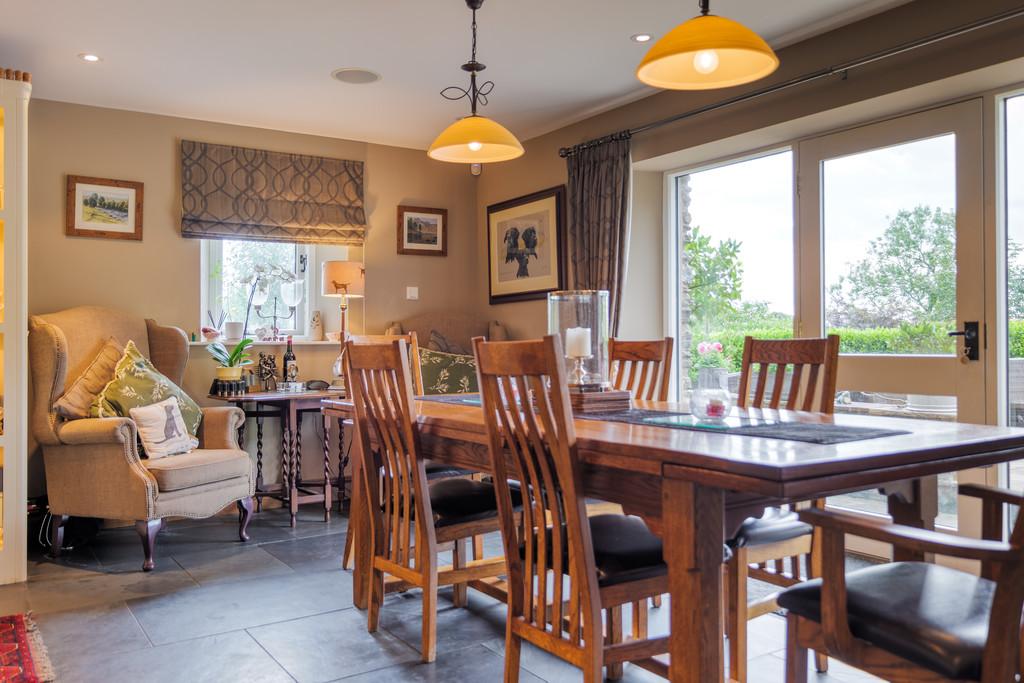 Splendid Living/Dining Kitchen