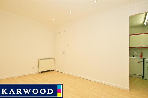 Studio to rent, Hayes