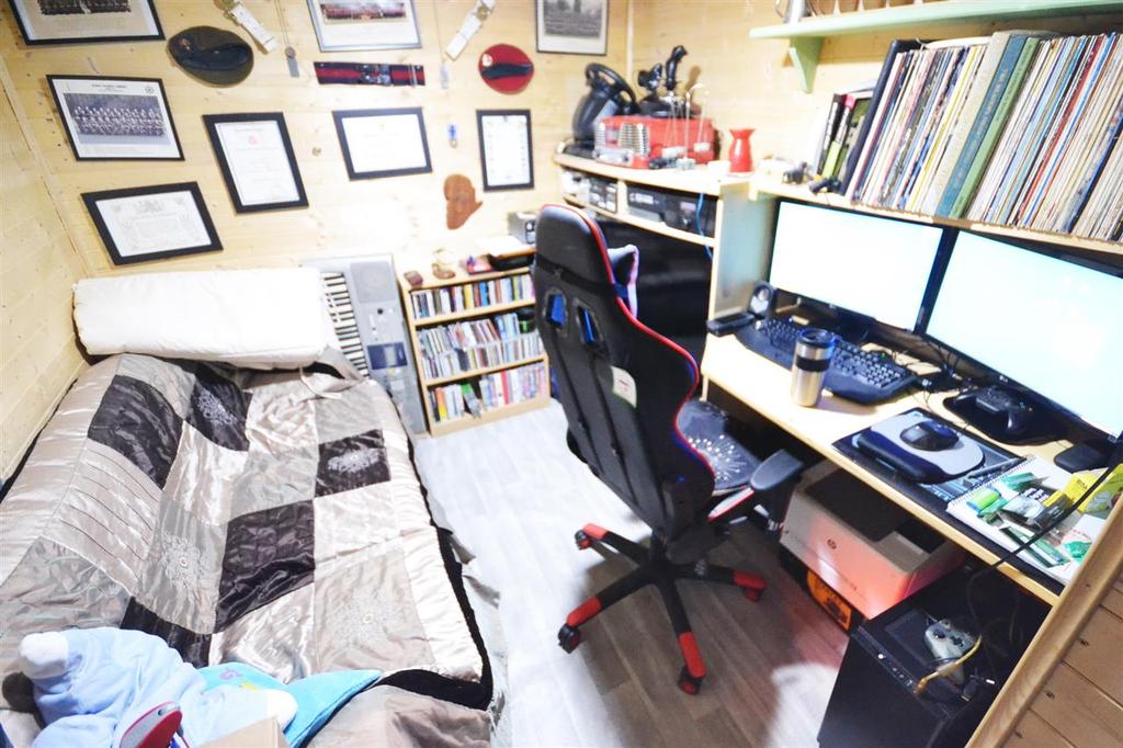 Garage (Office)