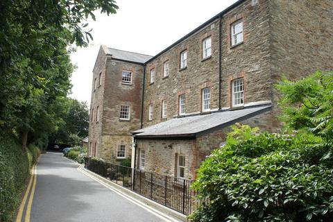 3 bed terraced house for rent in Truro