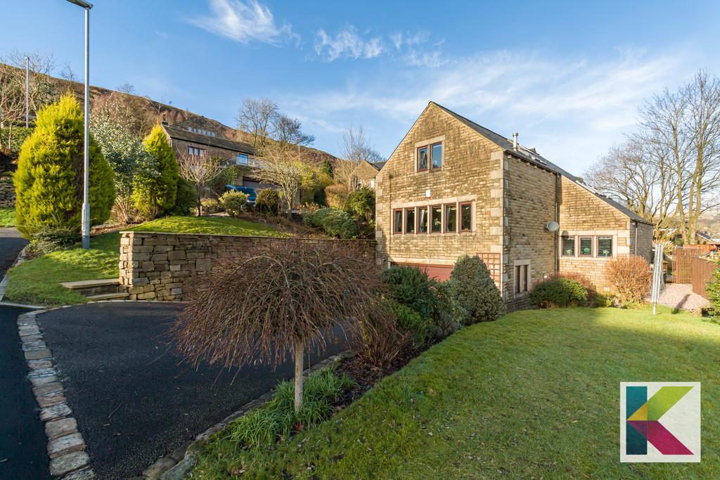 Marslands, Diggle, Saddleworth 4 bed detached house £650,000