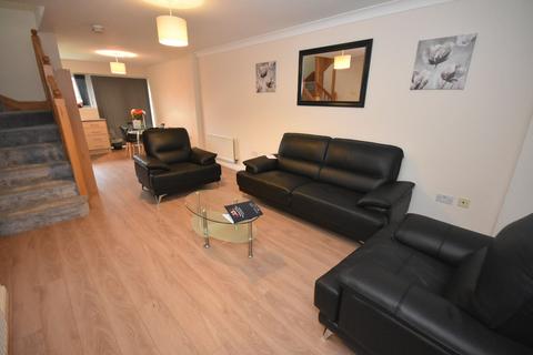 4 bedroom terraced house to rent, Mackworth Street, Hulme, Manchester,  M15 5LP.