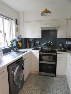 32 Rossignol Gardens, Carshalton, SM5 2ED