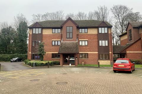 32 Rossignol Gardens, Carshalton, SM5 2ED