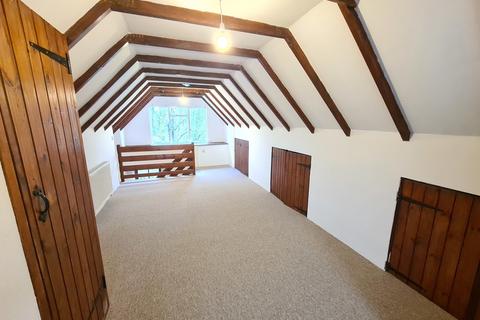 4 bedroom barn conversion to rent - Lestraynes Lane, Rame