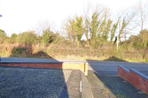 92 Old Road, Armitage, Rugeley, WS15 4BU