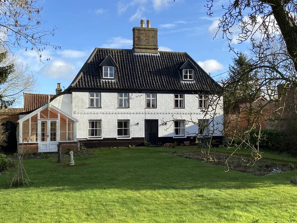 Old Buckenham 5 bed detached house £500,000