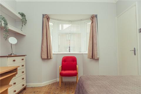 5 bedroom semi-detached house to rent, Guildford, Surrey, GU2