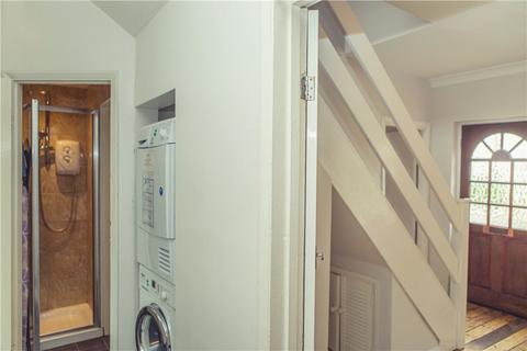 5 bedroom semi-detached house to rent, Guildford, Surrey, GU2