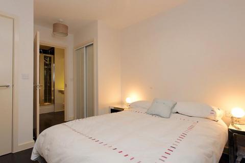 2 bedroom apartment to rent, Glenalmond Avenue, Cambridge