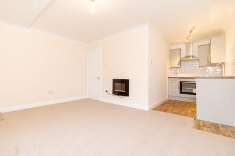 3 Crowhurst Mead, Godstone, RH9 8BF