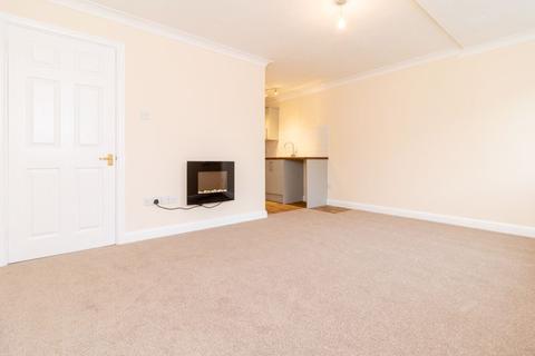 3 Crowhurst Mead, Godstone, RH9 8BF