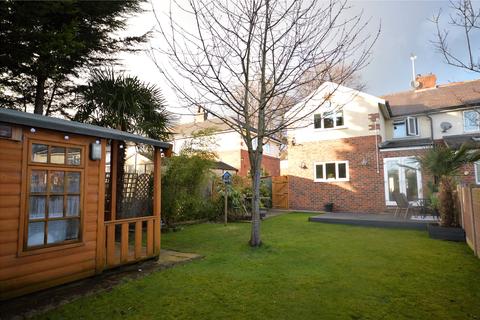 32 Broadgate Crescent, Horsforth, Leeds, LS18 4HG