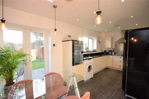 32 Broadgate Crescent, Horsforth, Leeds, LS18 4HG