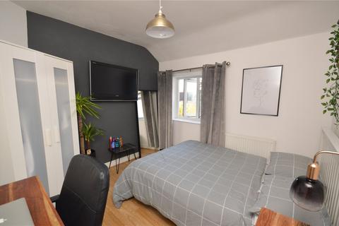 32 Broadgate Crescent, Horsforth, Leeds, LS18 4HG