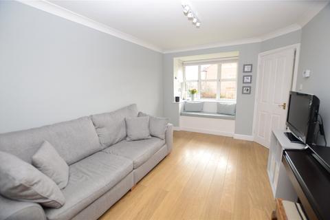 10 Blayds Garth, Woodlesford, Leeds, LS26 8WN