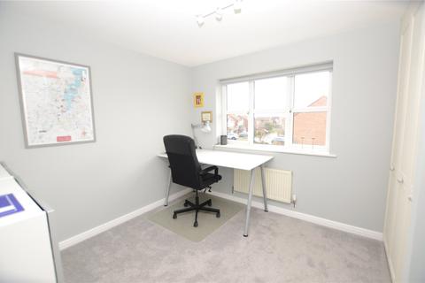 10 Blayds Garth, Woodlesford, Leeds, LS26 8WN