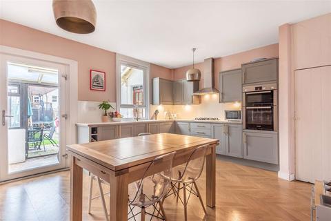 4 Cross Road, Purley, CR8 2DS