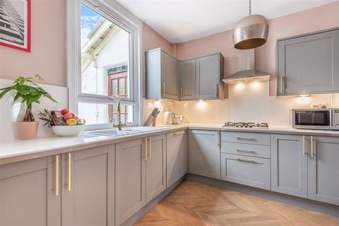 4 Cross Road, Purley, CR8 2DS