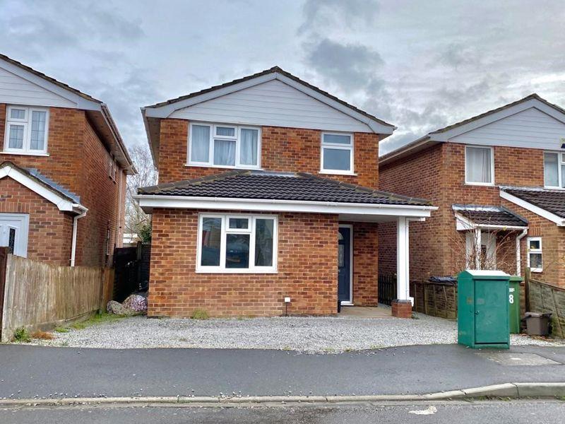 Chichester Close, Hedge End... 3 bed detached house £1,200 pcm (£277 pw)