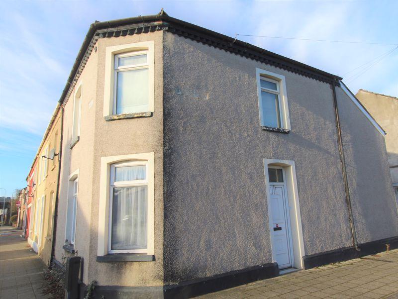 Virgil Street Grangetown Cardiff CF118TE 2 bed end of terrace house £