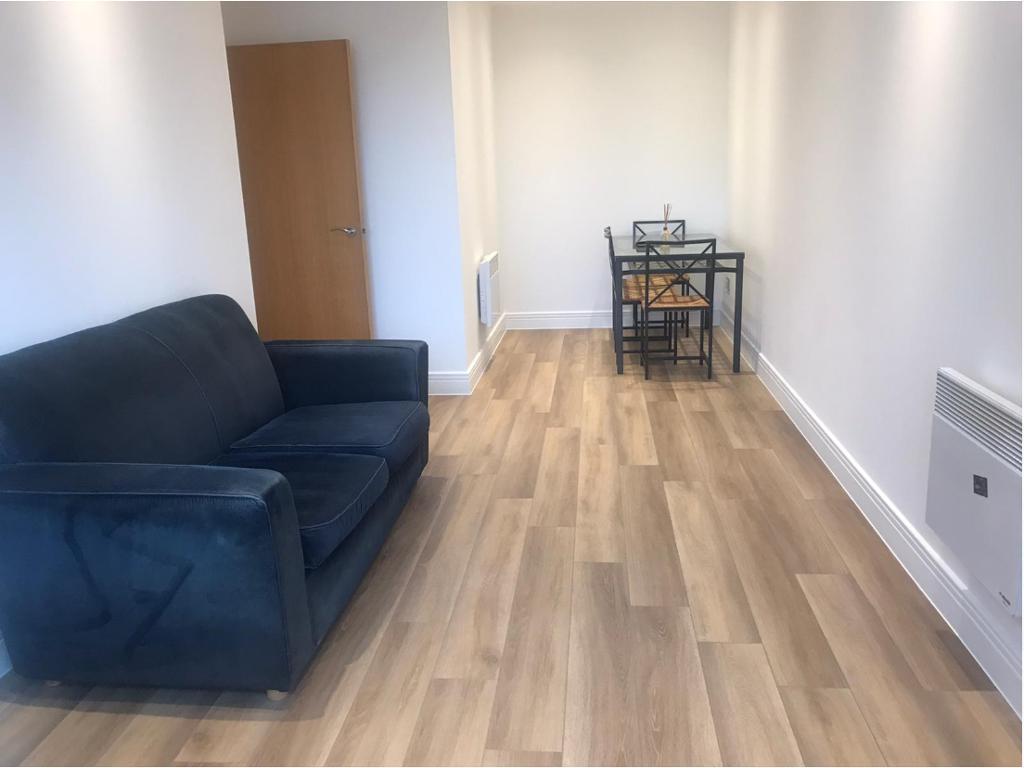 Gerry Raffles Square, Stratford, London, E15 1BG 2 bed flat - £1,250 ...