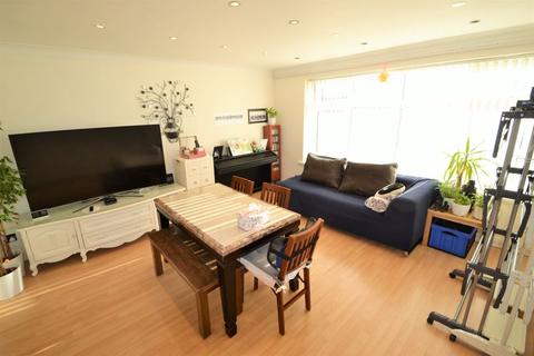 101 Frankby Road, Wirral, CH48 9UT