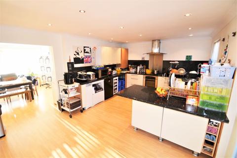 101 Frankby Road, Wirral, CH48 9UT