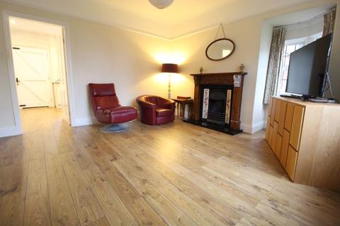 17 Central Road, Wirral, CH62 5EH