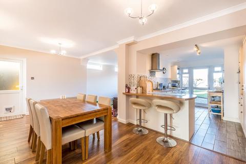 31 Stirling Drive, Orpington, BR6 9DW