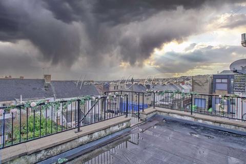 The Flat, 146 Holton Road, Barry, CF63 4HL