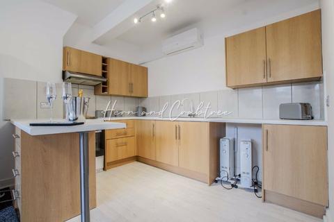 The Flat, 146 Holton Road, Barry, CF63 4HL