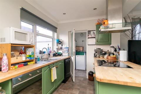 1 Brookside Road, Ruddington, Nottingham, NG11 6AT