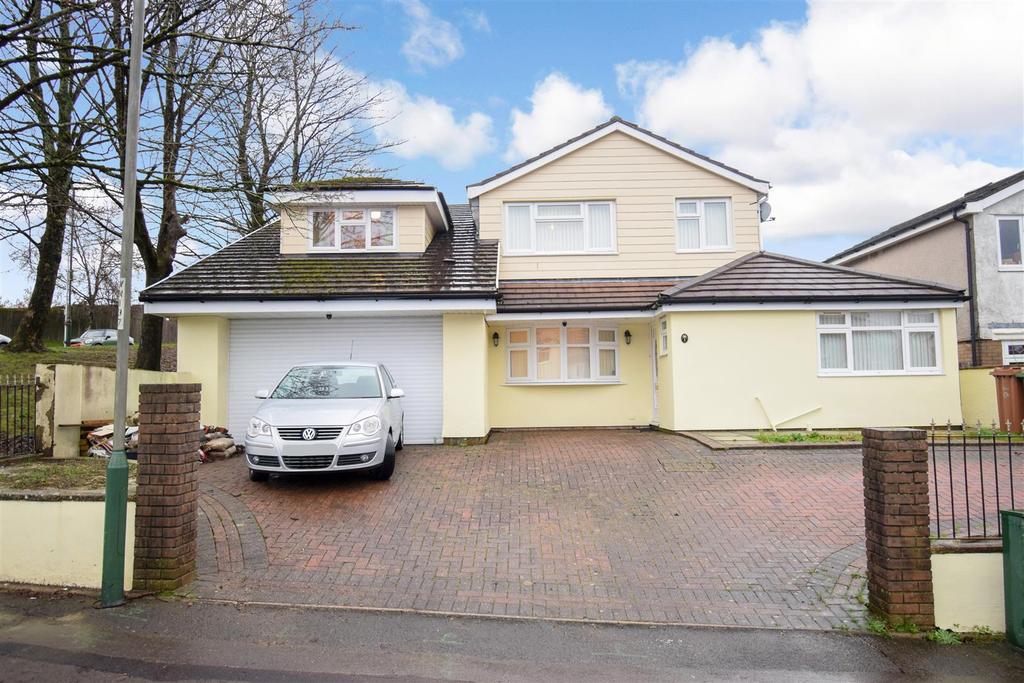 Cae'r Fferm, Caerphilly 5 bed detached house £375,000