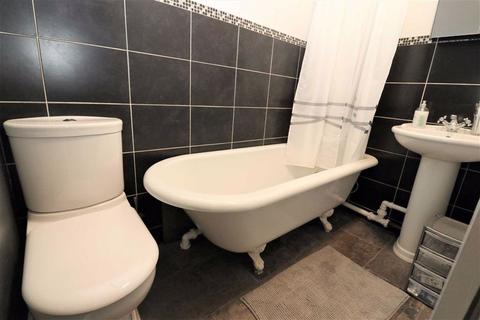 Flat 5, 3 Athol Road, Manchester, M16 8QW