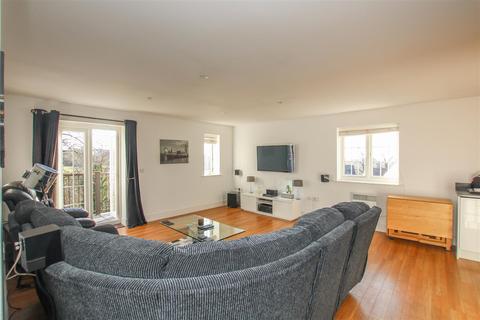 12, Edmund Rice House Milan Walk, Brentwood, CM14 4JP