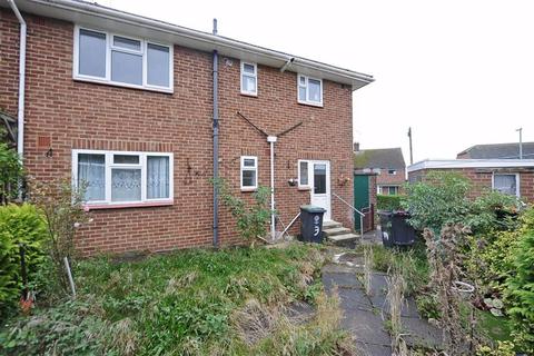 3 Bugby Drive, Irthlingborough, Wellingborough, NN9 5XG