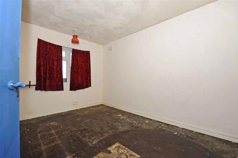 3 Bugby Drive, Irthlingborough, Wellingborough, NN9 5XG